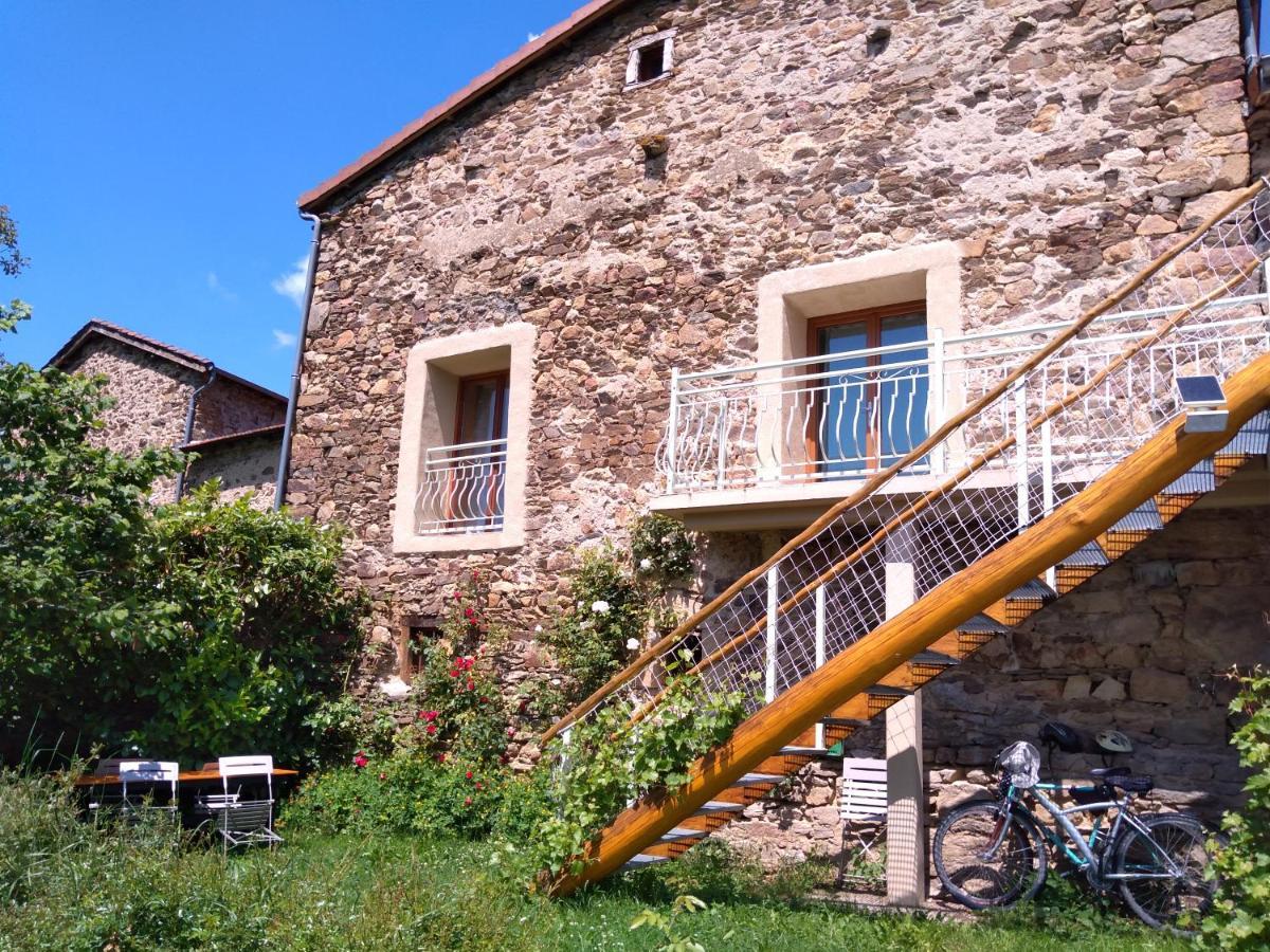 Le Vallon D'Armandine, Gite Ecologique Auvergne Saint-Hilaire  Exterior photo